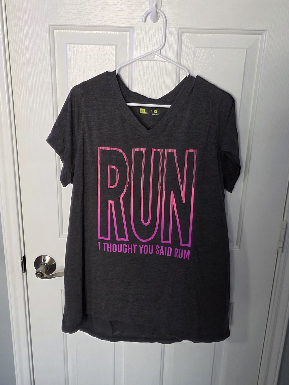 Charcoal V‑Neck Tee with Pink 'RUN' Graphic